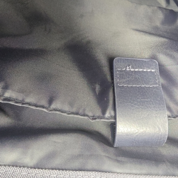 Beis "The Convertible Weekender" in Grey, Travel / Carry On Luggage Pre-owned - Picture 6 of 16